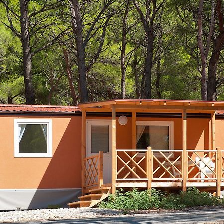 Mobile Homes Basko Polje Campground บาชกาโวดา ภายนอก รูปภาพ