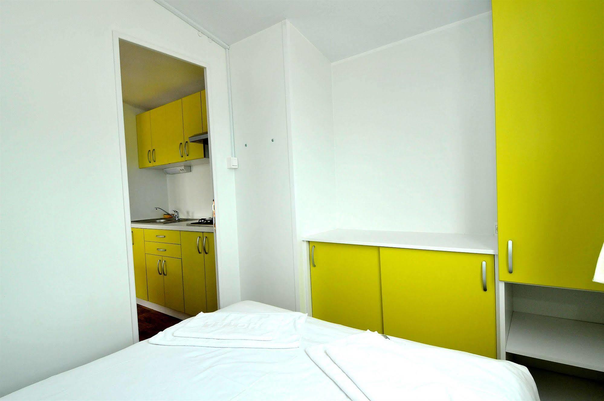 Mobile Homes Basko Polje Campground บาชกาโวดา ภายนอก รูปภาพ